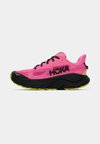 CHALLENGER 8 - Chaussures de running - neon rose/black