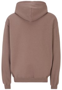 Felpa con cappuccio in marrone tenue, realizzata in tessuto morbido. Presenta polsini e orlo a costine, con una vestibilità comoda e senza loghi o motivi visibili.