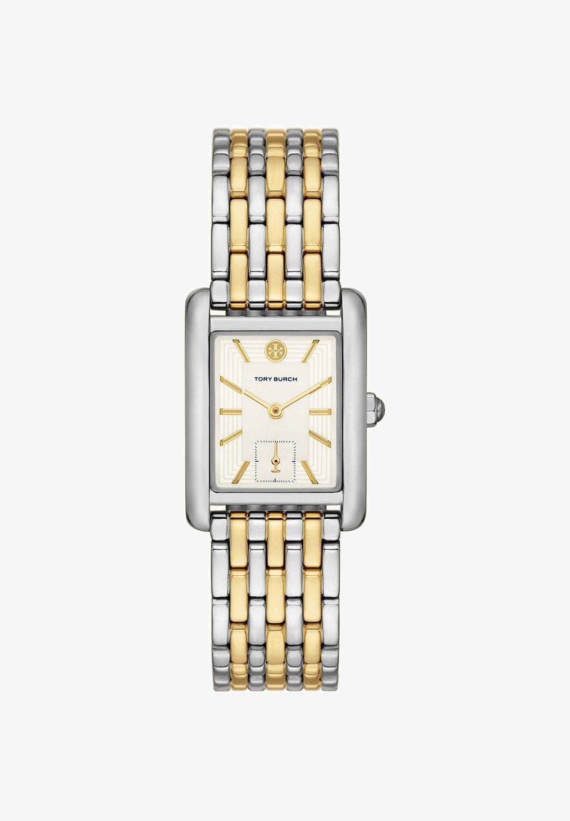 Reloj de pulsera rectangular de plata y oro con marcadores dorados, dos agujas doradas y una correa metálica de dos tonos enlazada.