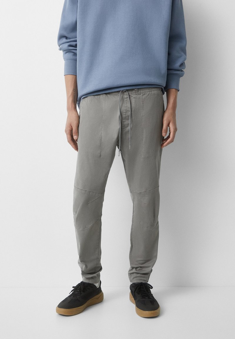 PULL&BEAR JOGGER FIT Træningsbukser grey/grå Zalando.dk