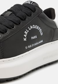 KARL LAGERFELD LUG MAISON LACE Zapatillas black/negro