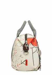 Weiße Lederhandtasche mit abstraktem roten und schwarzen Schriftzugmuster. Verfügt über graue Henkel, einen Reißverschluss und silberne Hardware-Akzente.