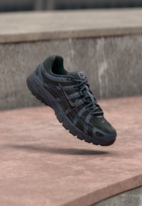 Unausgewählt, dark smoke grey/black/carbon