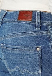 Pepe Jeans JOEY - Calças de ganga justas - denim