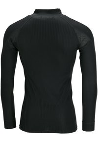 Zwarte blouse met lange mouwen en hoge kraag, voorzien van een ribbelstructuur en netaccenten op de schouders en rug voor ademend vermogen.