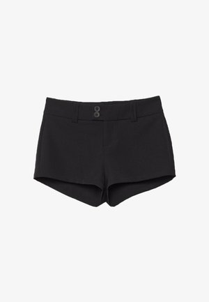 Zwarte shorts van stof met een gladde textuur. Voorzien van een tailleband, twee voorzakken en twee zwarte knoopsluitingen aan de voorkant.