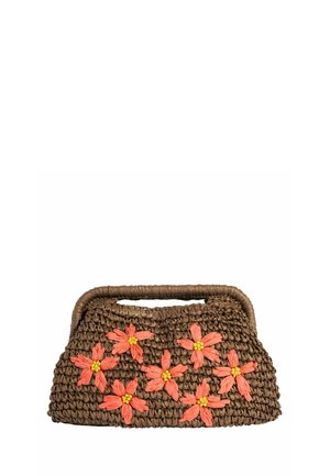 Hnedá tkaná kabelka s integrovanou rukoväťou, zdobená siedmimi koralovo ružovými a žltými kvetinovými aplikáciami na prednej strane.