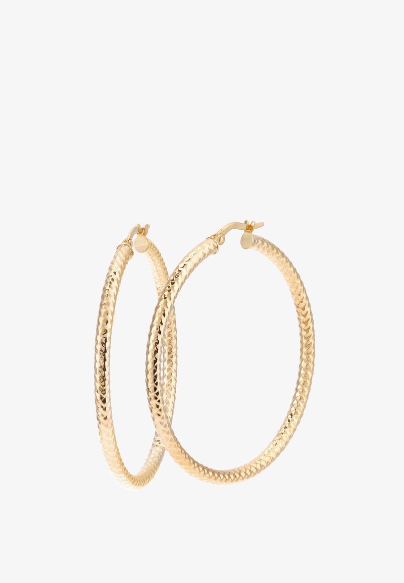 Zlate obroče za ušesa z tkanim teksturo, ki imajo varen sponko in gladke robove. Odsevna površina povečuje njihov splošni sijaj.