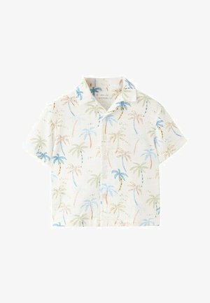 Weißes kurzärmliges Hemd mit Knopfleiste und farbenfrohem Muster aus Palmen sowie dem Schriftzug "beach fun" in Blau-, Grün- und Orangetönen.