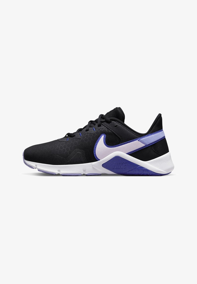 Nike Performance LEGEND ESSENTIAL - Sapatilha de treino - black/doll-lapis-lt thistle-ochre