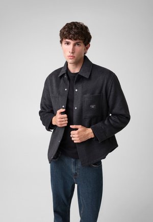 Guess Jeans Let jakke / Sommerjakker - black