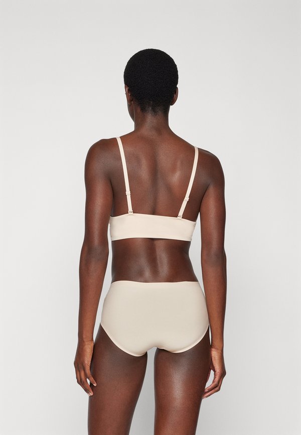 INVISIBLE - Pants - sand3