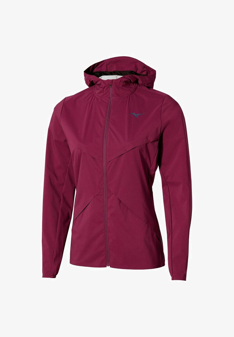 Giacca leggera con cappuccio da donna in color marsala, con zip frontale e logo discreto sul petto, progettata per attività all'aperto.