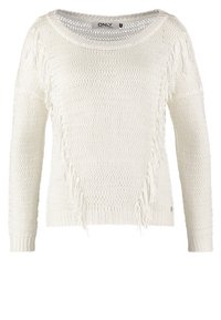 Weißer gestrickter Pullover mit langen Ärmeln, weitem Ausschnitt und Fransenverzierung an den Seiten. Weiche Textur mit lockerer, bequemer Passform.