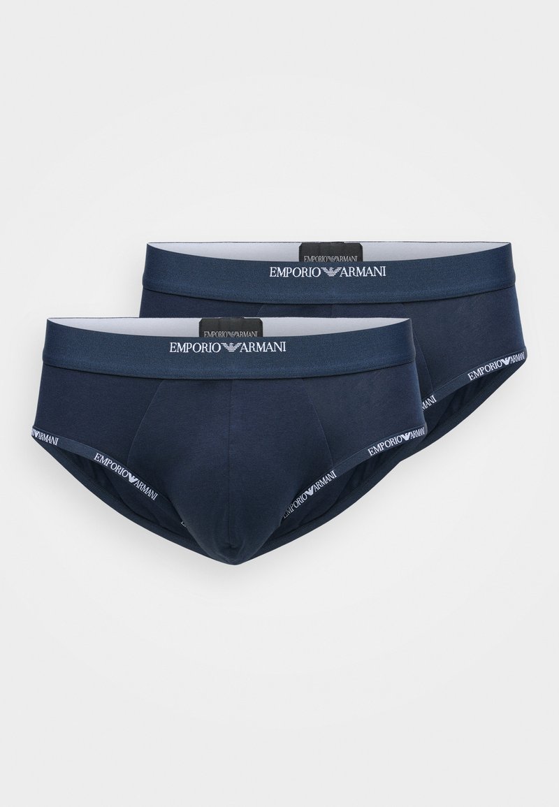 Dve pari temno modrih spodnjih hlač, izdelanih iz bombaža, z mehkimi pasovi z ponovljenim napisom "Emporio Armani" in klasičnim krojem.