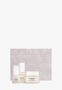 flânerie - CHRISTMAS SET 3-STEP NIGHT CARE ROUTINE - Skincare Set Miniatyrbilde 1