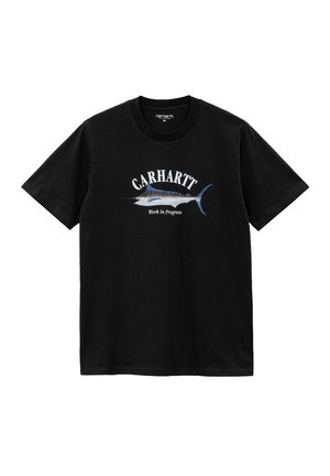 Sort bomulds-T-shirt med hvidt "CARHARTT"-logo og en blå marlin-grafik, med teksten "Work In Progress" under fiske-designen.
