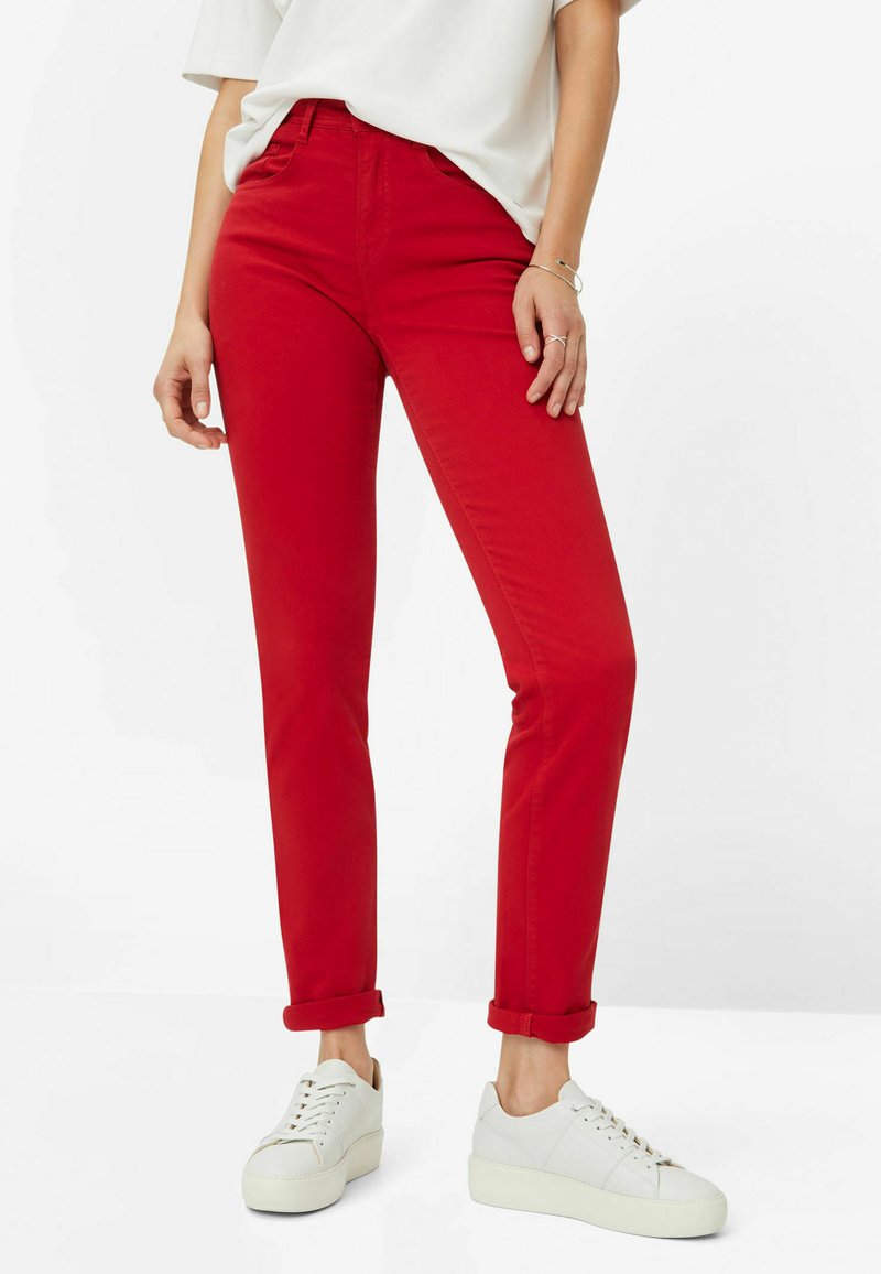 BRAX STYLE CAROLA - Jeans Slim Fit - carmine
