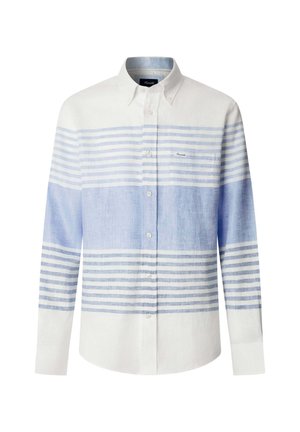 Camisa de manga larga con botones y rayas horizontales blancas y azul claro, con un pequeño bolsillo en el pecho en el lado izquierdo.
