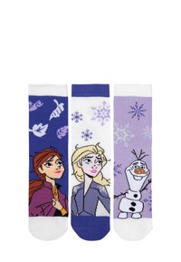 Tre paia di calzini con personaggi dei cartoni animati colorati: il calzino sinistro è viola con un personaggio, quello centrale è bianco con fiocchi di neve, e quello destro è lavanda con Olaf.