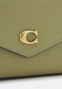 COACH CROSSGRAIN CROSSBODY SET - Mala a tiracolo - b4/moss
