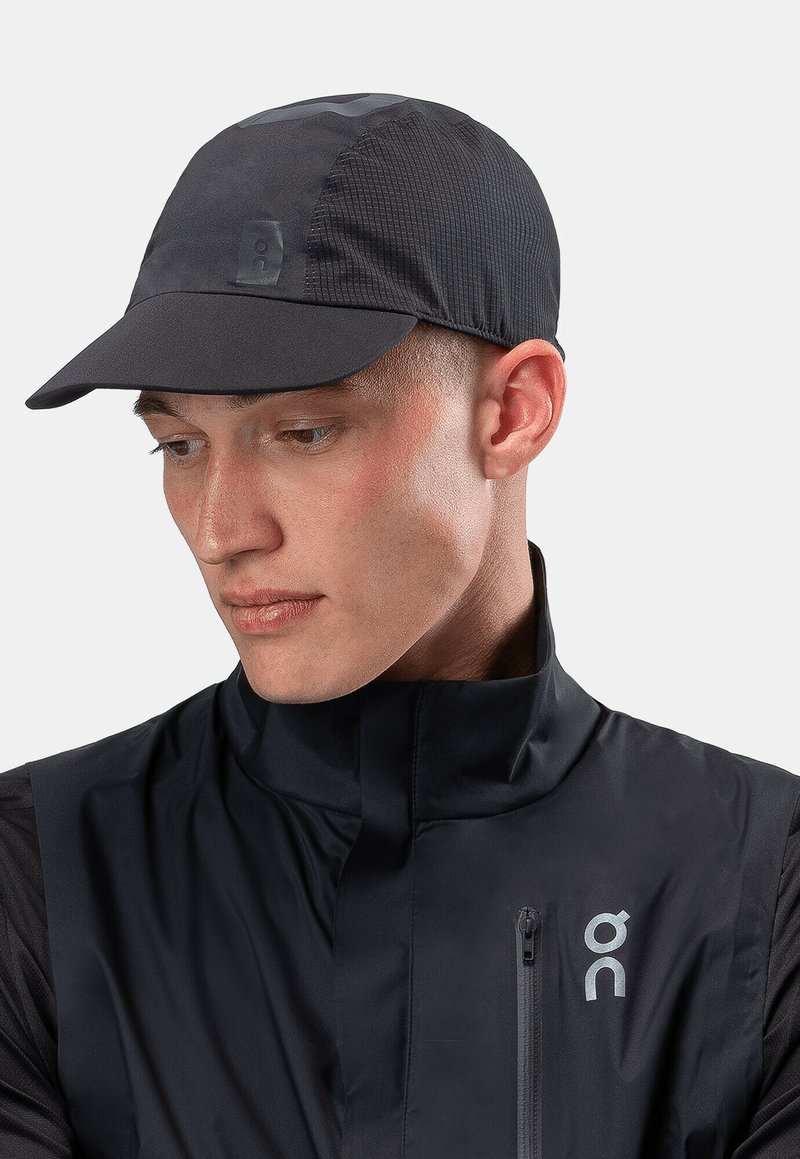 On - Caps - black, Forstør