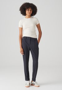 OPUS MELINA REMIX - Chino - coal blue