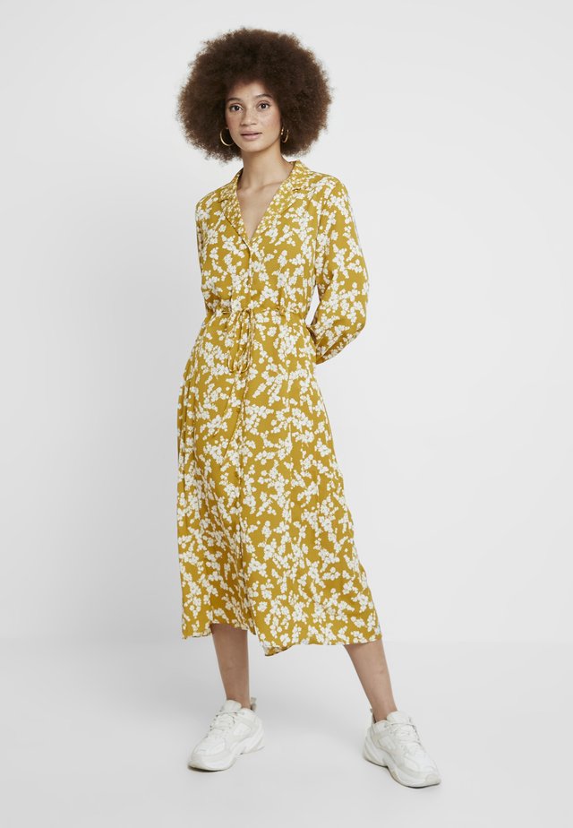BRUNA LIGHT DRESS - Maxi dress - citronelle/cream