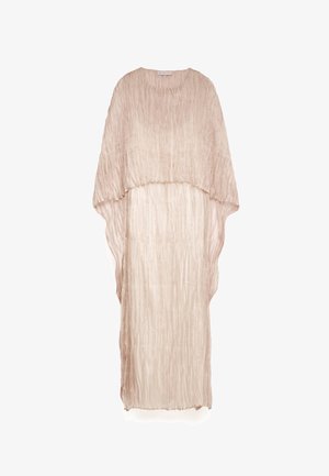 Lichtgewicht, beige jurk met een gerimpelde textuur. Heeft een ronde halslijn en vleermuismouwen, met een vloeiende snit en een subtiele glansafwerking.