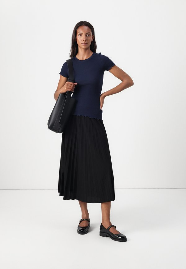 BERNADINE REGULAR O NECK - Basic T-shirt2