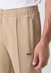 Lacoste Jogginghose - viennese