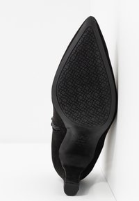New Look Bottines à talons hauts - black