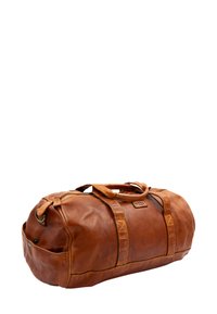 Borsa da viaggio in pelle marrone con cerniere, manici doppi e forma arrotondata. Presenta una finitura testurizzata e dettagli di cucitura a contrasto.