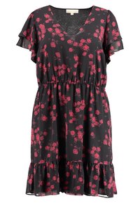 Svart blommig klänning med korta fladderärmar, featuring en V-ringning, midjehögt skärp och volang nederkant utsmyckad med röda rosor. Lättvikts tyg.