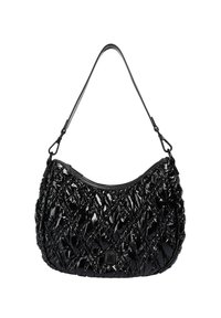 Bolso de hombro sintético negro con textura acolchada, que presenta una forma curvada y una correa delgada y ajustable. Cierre superior con cremallera y detalle del logo.