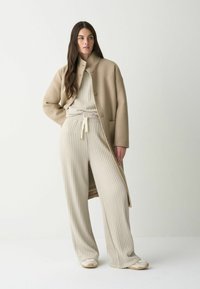 Colmar Originals CABLE-KNIT TRACKSUIT BOTTOMS - Trainingsbroek - sand