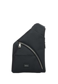 Czarna torba na ramię wykonana z trwałej tkaniny; posiada dużą ukośną kieszeń na zamek błyskawiczny oraz mniejszą przednią kieszeń z prostokątnym logo.