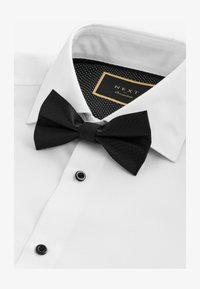 Unselected, white textured black