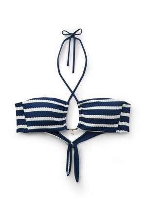 Góra bikini w granatowo-białe paski z wiązaniem na szyi typu halter, wycięciem z przodu i małym urokiem w kształcie gwiazdy na środku z przodu.