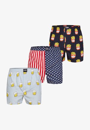 Tre paia di boxer: a quadretti blu con boccali di birra, blu scuro con patatine fritte e rosso/bianco a righe con stelle. Tessuto leggero, vita elasticizzata.