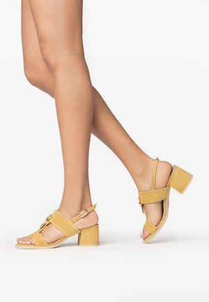 Sandali - miele