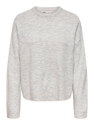 Svetlo sivi pleteni pulover z okroglim izrezom, rebrastimi manšetami in sproščenim krojem. Mehka tekstura z nežnim meliranim vzorcem.