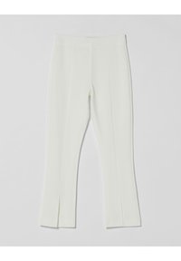 Vita flare leggings gjorda av ett mjukt, texturerat tyg med hög midja och sidoöppningar vid fållen, med veckdetaljer längs framsidan.