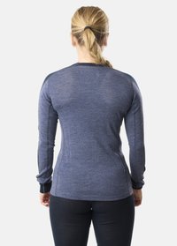 Camicia a maniche lunghe, aderente, in tessuto blu scuro mélange con accenti a contrasto blu navy sulle spalle e tessitura testurizzata. Design classico con colletto tondo.
