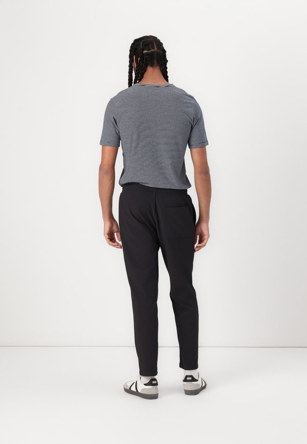 ONSPLI PLISSE CROPPED DILO PANT - Tracksuit bottoms - schwarz2