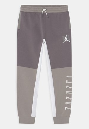 JUMPMAN PANT - Pantalones deportivos - gunsmoke