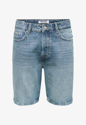 Jasnoniebieskie szorty dżinsowe z pięcioma kieszeniami, szlufkami na pasek i zapięciem na guzik, oznaczone napisem "ONLY & SONS" na pasku biodrowym.