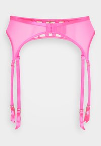 Roze doorschijnende kousenband gemaakt van gaas materiaal, met gouden hardware en verstelbare banden. Minimalistisch ontwerp met een zachte textuur.
