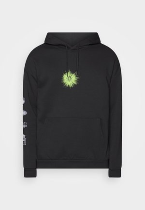Zwarte hoodie met een zak aan de voorkant, met een neon groene grafische print in het midden en bedrukte details op beide mouwen. Gemaakt van een katoenmengsel.
