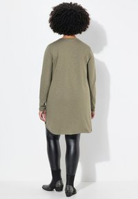Angel of Style BEQUEME PASSFORM RUNDHALSLANGARM - Longsleeve - reed green